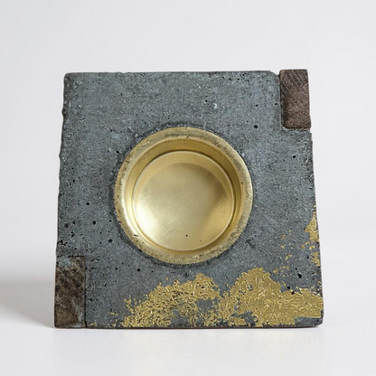 Teelicht Halter aus Beton / Gold